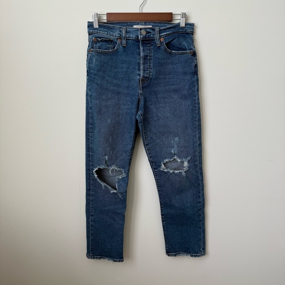 Levi’s Wedgie Straight Medium Wash Distressed Ankle Straight Jeans Size 29